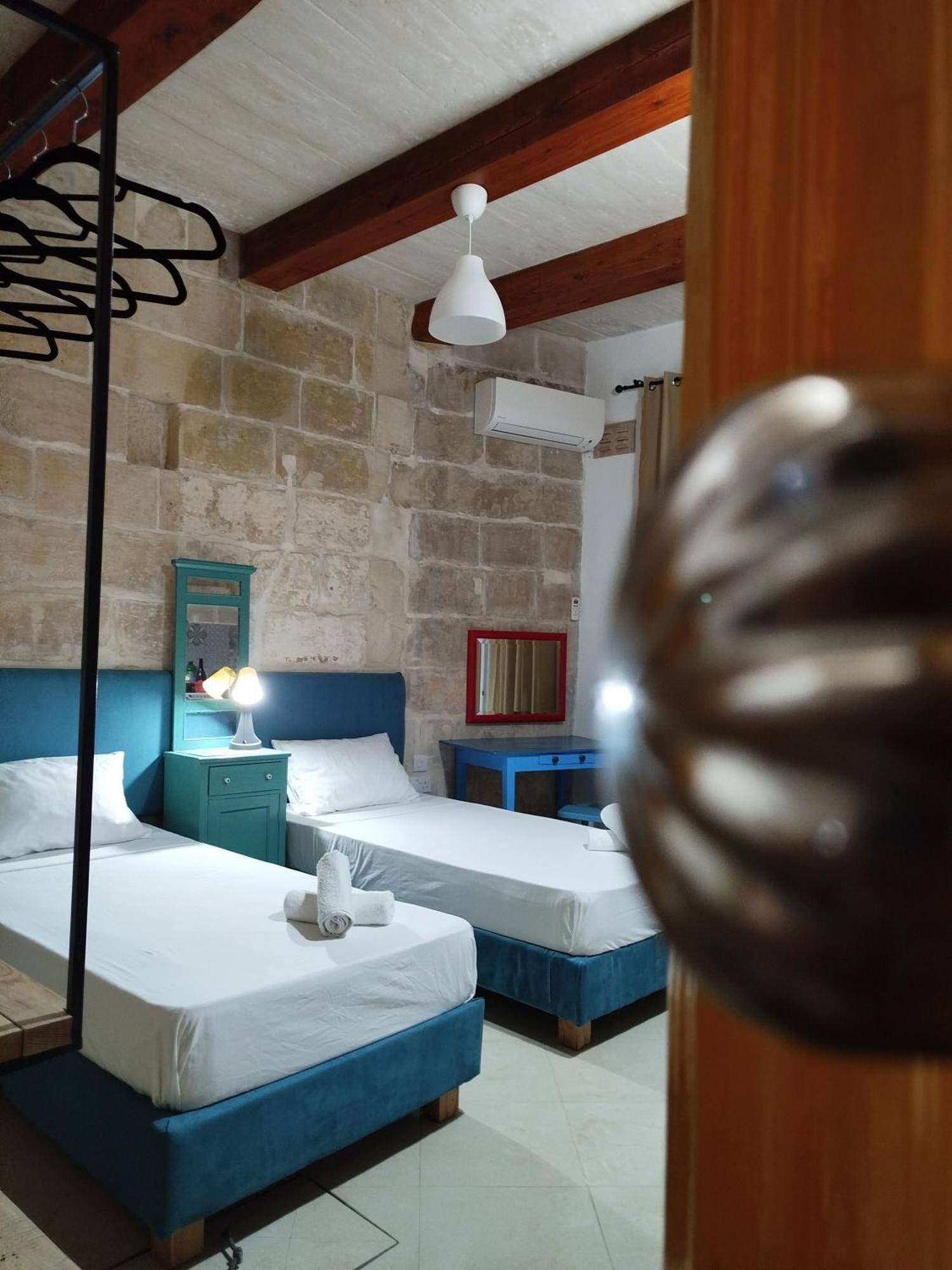 Limestone Sun Suites Sliema Exterior photo