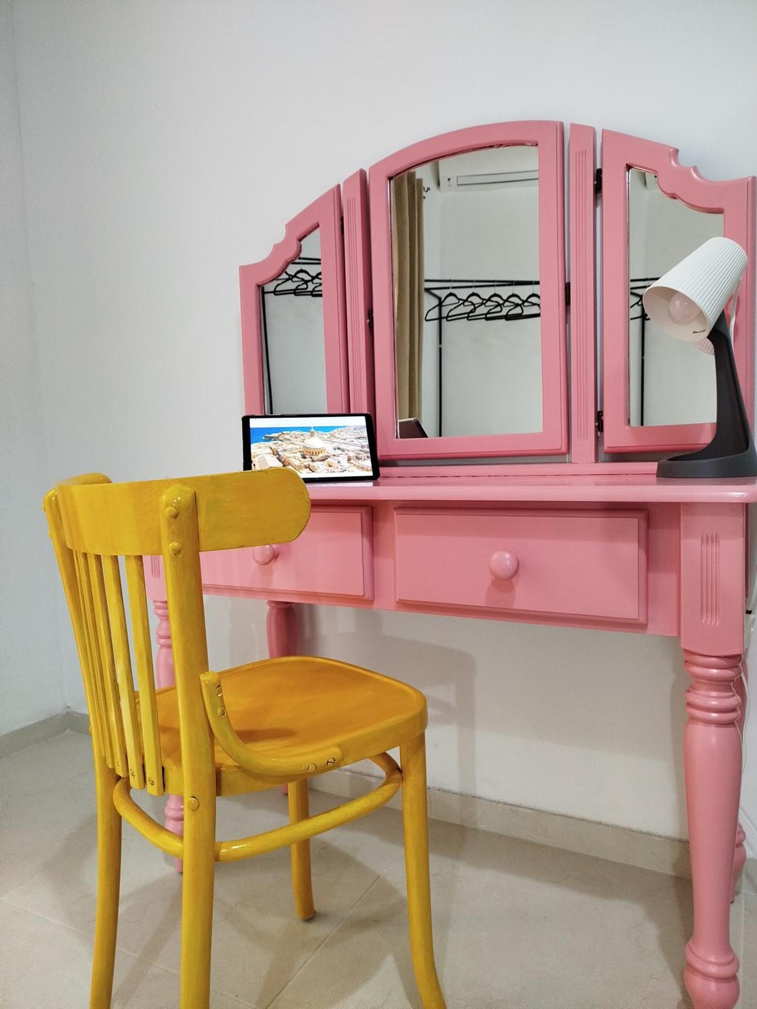Limestone Sun Suites Sliema Room photo